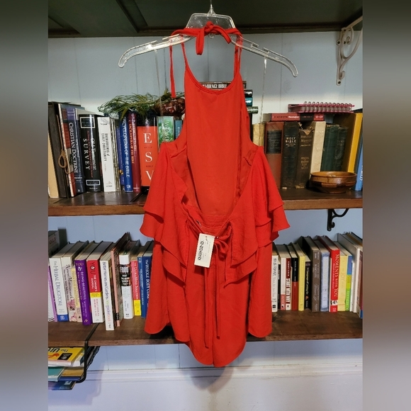 NWT DO+BE backless red romper. Women's medium - Picture 2 of 3